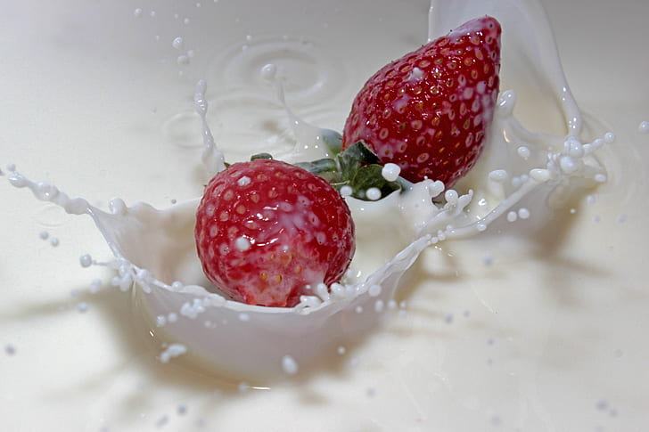 two strawberry fruits on milk, Strawberry milk, splash, liquid, HD wallpaper