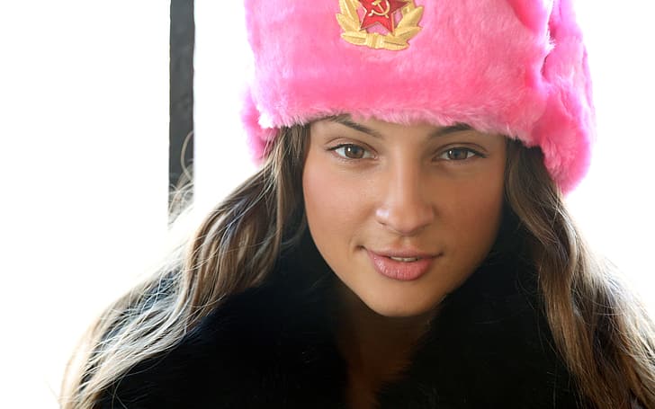 face, pink, hat, brown hair, badge, Maria Ryabushkina