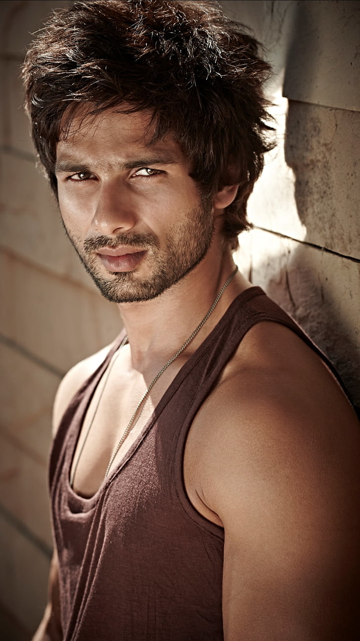 Busy Shahid Kapoor takes day off for brother's birthday-hkpdtq2012.edu.vn