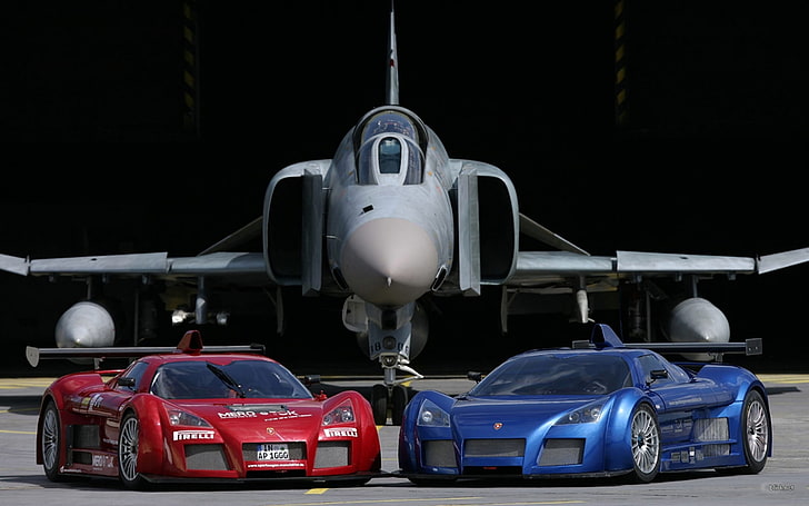 Gumpert Apollo, two red and blue sports cars, Aircrafts / Planes