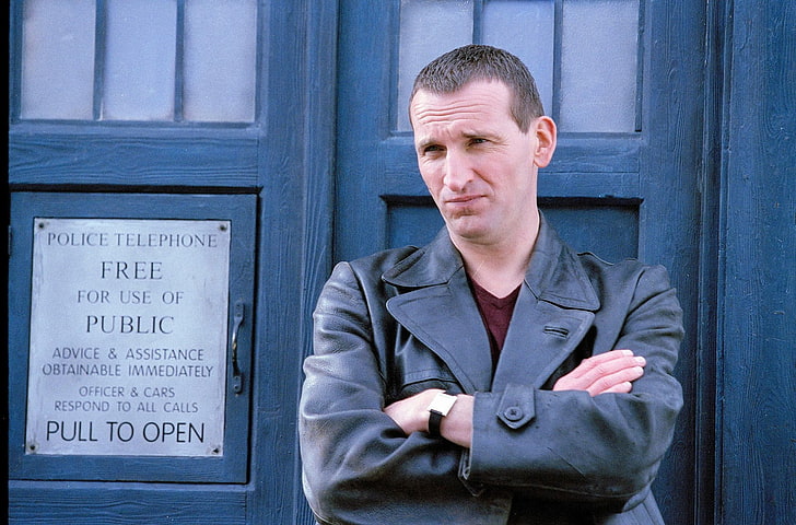 Doctor Who, TARDIS, tv series, arms crossed, Christopher Eccleston, HD wallpaper