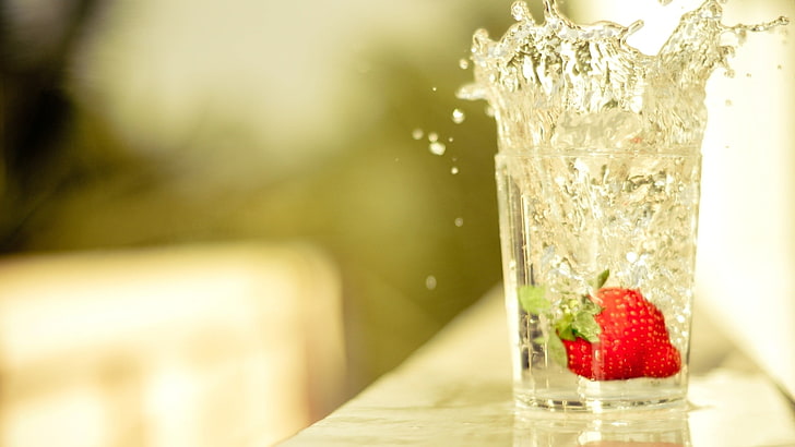 strawberry and drinking glass, strawberries, water, food and drink, HD wallpaper