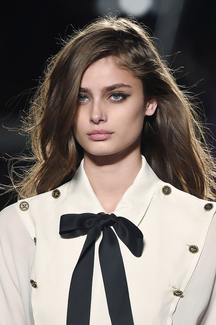 Taylor Hill, women, hair, fashion, portrait, beauty, hairstyle