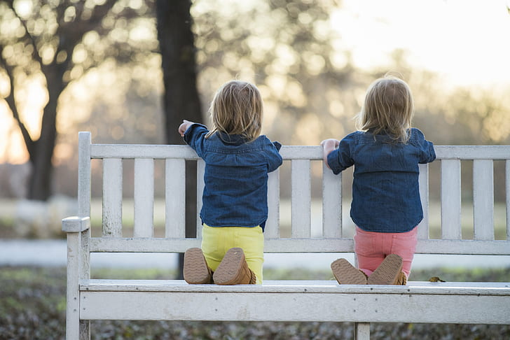 two children on bench, Reese, Amelia, park, family, toddler, twins, HD wallpaper