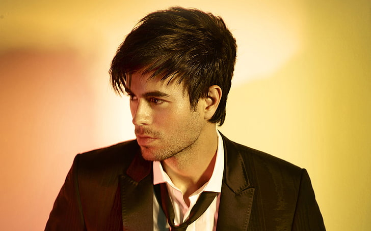 Enrique Iglesias - Turn The Night Up (Official) - YouTube