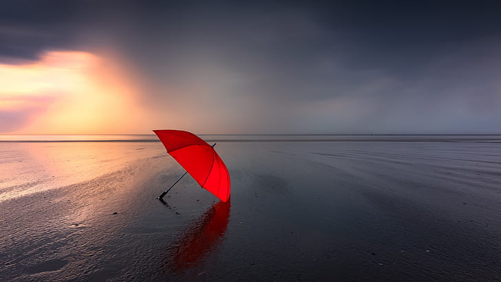 umbrella, red umbrella, sea, beach, horizon, cloudy, photography, HD wallpaper