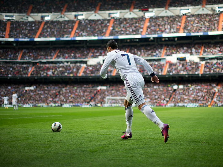 Cristiano Ronaldo Free Kick Widescreen, celebrity, celebrities, HD wallpaper