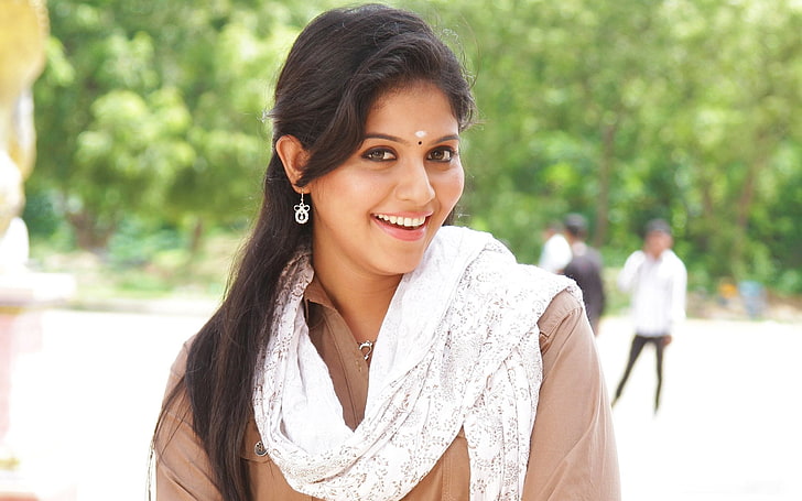 Actresses, Anjali, portrait, looking at camera, smiling, focus on foreground, HD wallpaper