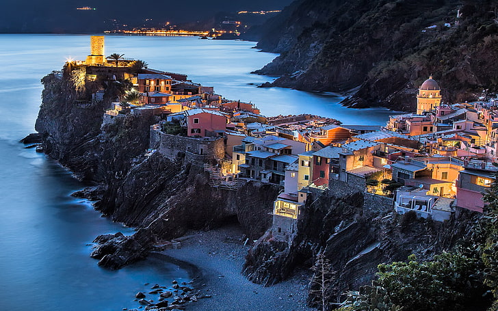 Vernazza City In Italy On The Cliffs Of Cinque Terre View From Back Side Of Vernazza Hd Wallpaper For Desktop Laptop Tablet And Mobile Phones 3840×2400
