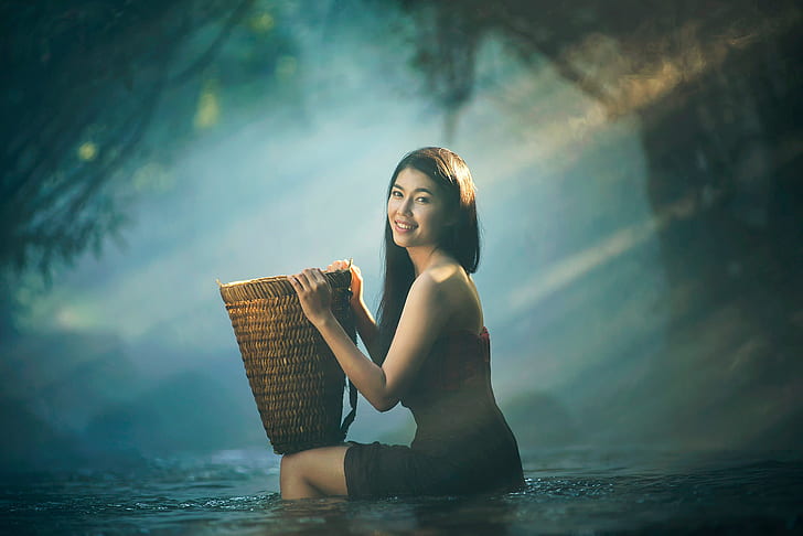 girl, smile, basket, in the water, Asian girl take a bath