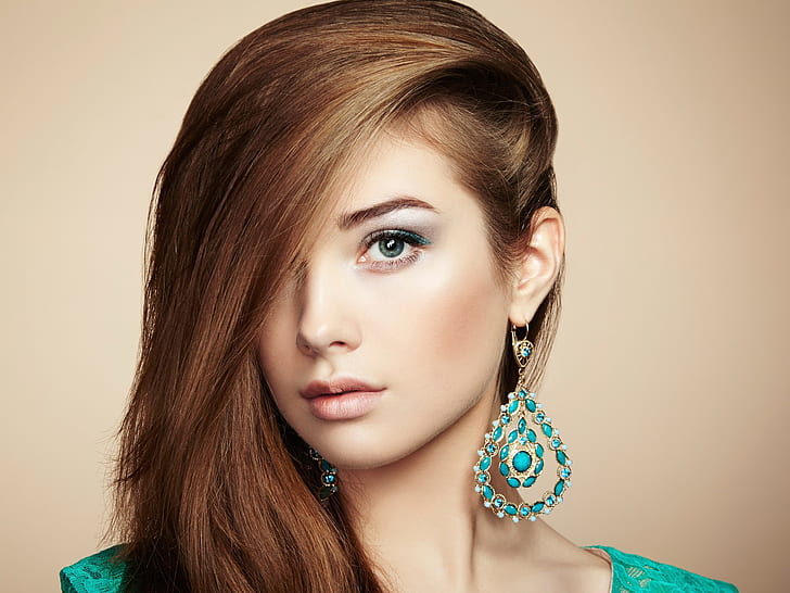 Beautiful young girl, Jewelry and accessories, perfect makeup