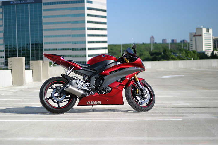 red Yamaha sports bike, roof, building, motorcycle, Parking, spersport