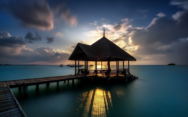 black and brown table lamp, pier, hut, water, clouds, sunset, HD wallpaper