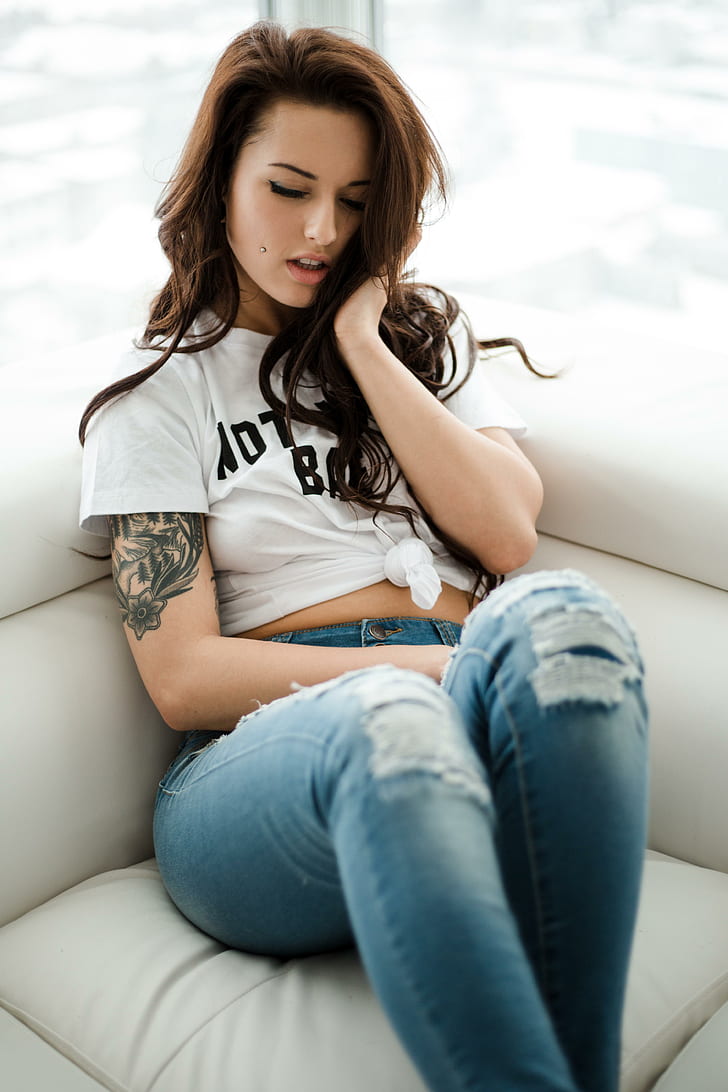 women, torn jeans, model, T-shirt, tattoo, couch, Octaviamay (Suicide Girls), HD wallpaper