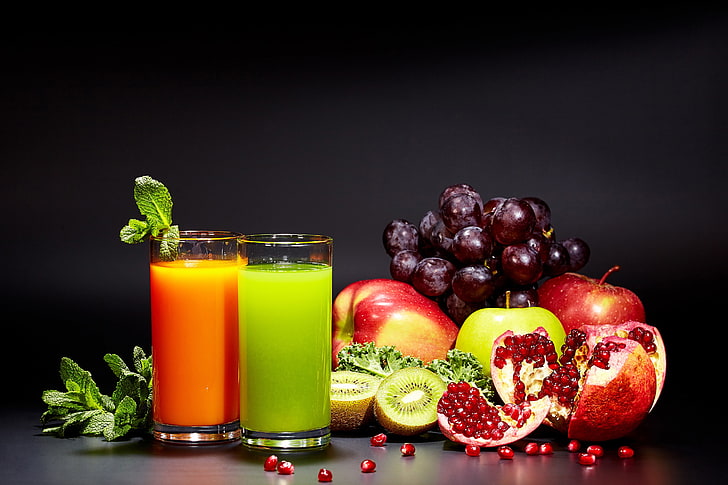 greens, orange, apples, kiwi, juice, grapes, glasses, fruit