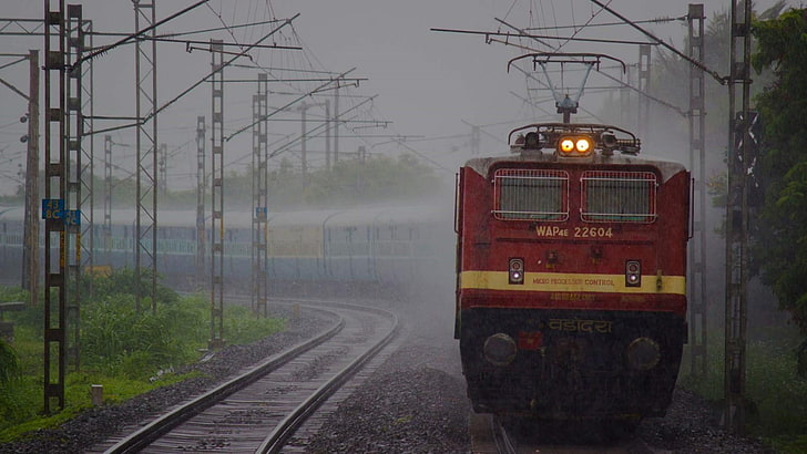 Green Flag for electrification of Indian Railways' remaining Broad Gauge  Routes - Green Clean Guide