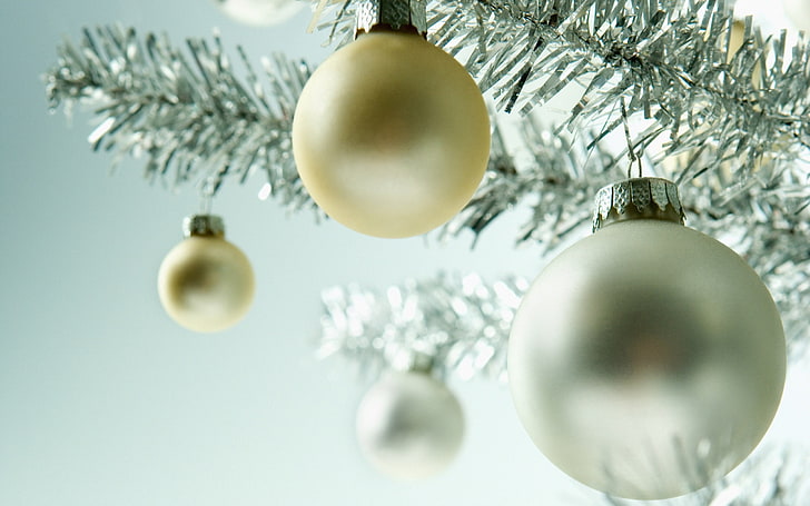 gray and beige baubles, New Year, snow, Christmas ornaments, HD wallpaper