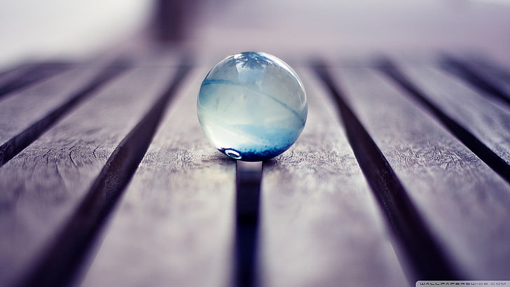 blue toy marble, photography, macro, wood, wooden surface, translucent, HD wallpaper