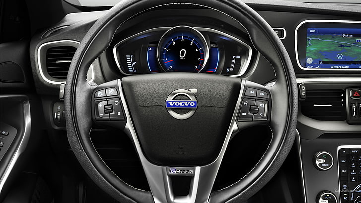 black and gray Hyundai car steering wheel, Volvo V40, transportation