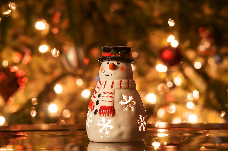 Snowman Christmas, candle, candle holder, christmas tree, fir tree, HD wallpaper