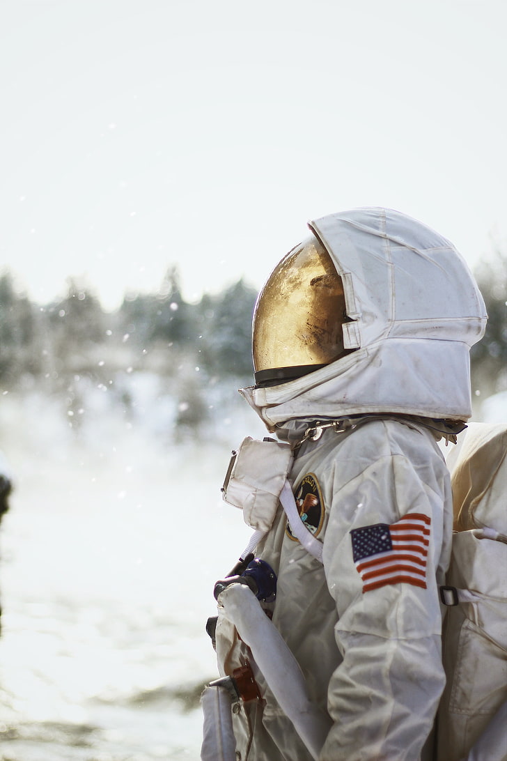 Adam Miller, spaceman, NASA, snow, winter, helmet, astronaut, HD wallpaper