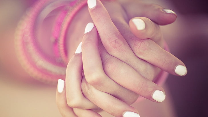 depth of field, hands, fingers, painted nails, holding hands, HD wallpaper