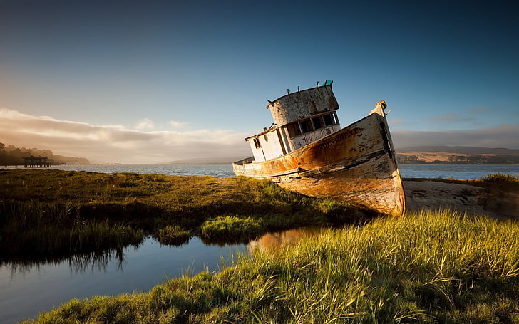 brown boat and body of watwer, nature, landscape, water, sea