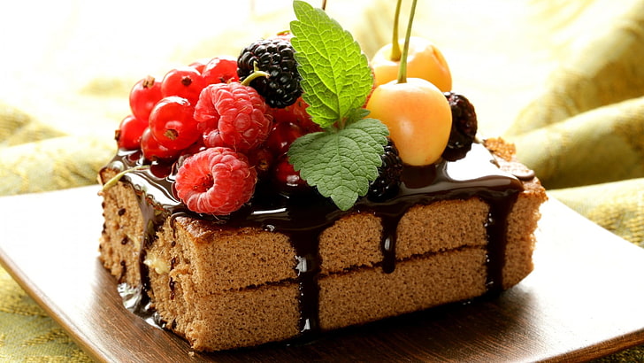 chocolate cake with strawberry toppings, dessert, fruit, raspberries, HD wallpaper