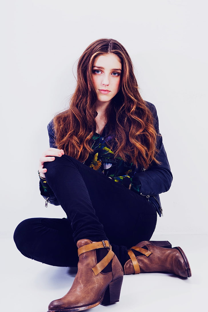 Birdy, singer, women, beauty, portrait, hairstyle, adult, looking at camera
