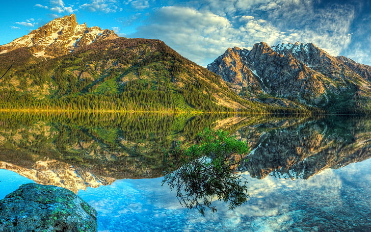 body of water and brown mountain, mountains, lake, reflection