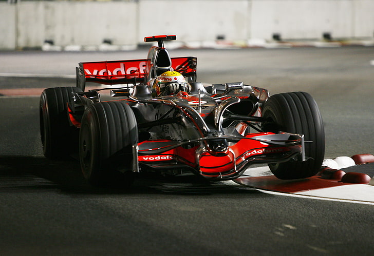black and red racing car, night, track, 2008, formula 1, pilot, HD wallpaper