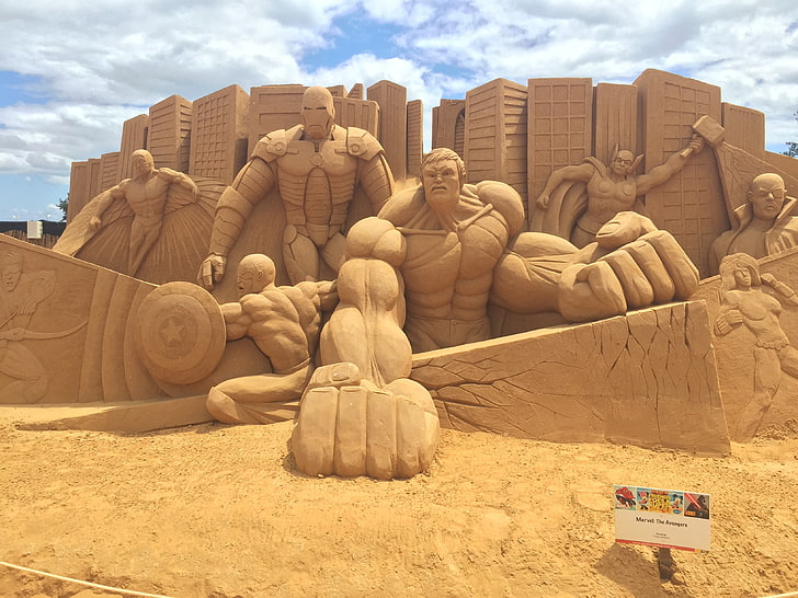 Marvel Character sculpture, sand, beach, The Avengers, Iron Man, HD wallpaper