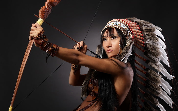 Native American archer woman, bow, headdress, feathers, arrows, HD wallpaper