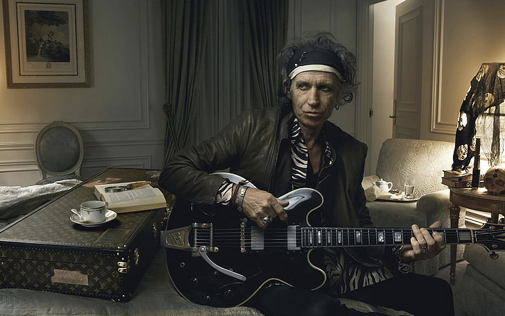 Keith Richards Louis, guitar, rock, rolling stones, annie leibovitz