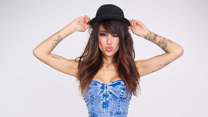 Alie Layus, model, tattoo, hat, studio shot, front view, young adult