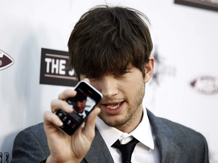 Ashton Kutcher Background, celebrity, celebrities, hollywood, HD wallpaper
