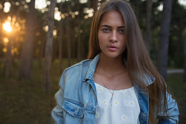 women, Dmitry Sn, portrait, denim, trees, blue eyes, sunset, HD wallpaper