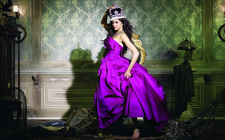 Deepika Padukone In Purple Dress, women's purple staine tube ball gown, HD wallpaper