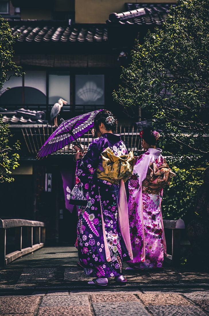 women's purple and white floral geisha dress, girls, kimono, japan