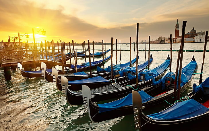 sunset, boat, Venice, Italy, sunlight, gondolas, cityscape