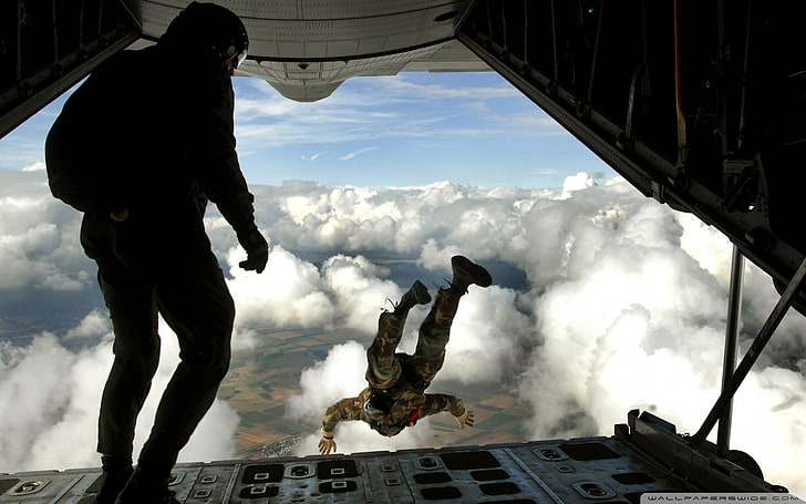 man jumping from plane, war, skydiving, soldier, military, vehicle, HD wallpaper