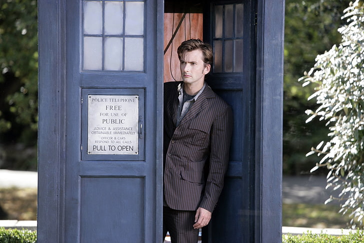 men's black pinstriped suit jacket, TV Show, Doctor Who, Tardis