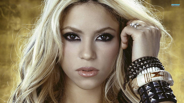 black and silver-colored bangle lot, Singers, Shakira, portrait