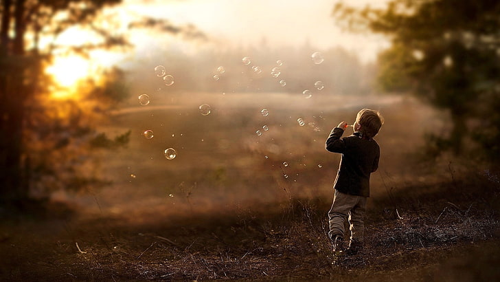 boy's black sweatshirt, children, bubbles, depth of field, nature, HD wallpaper