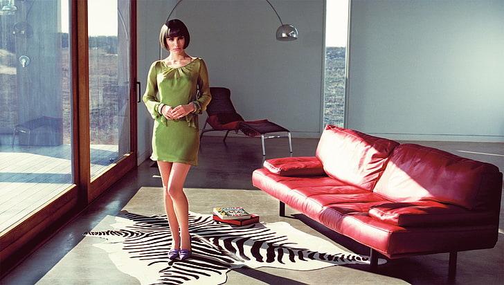 women's green long-sleeved dress, Natalie Portman, vintage, couch, HD wallpaper