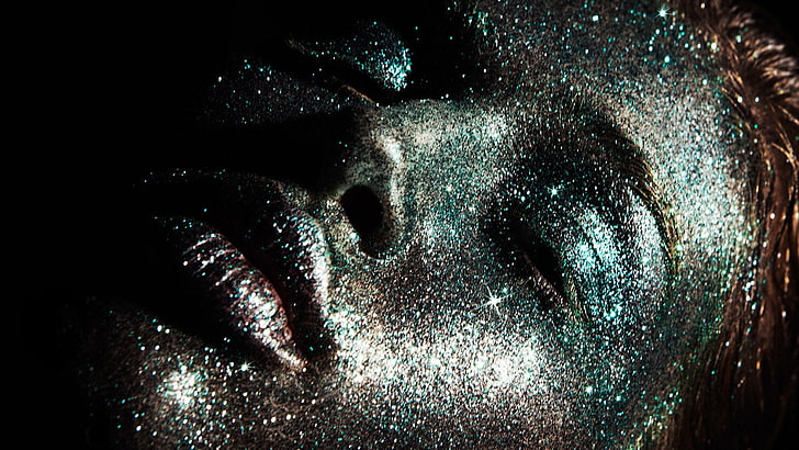 glitter, calm, Anais Pouliot, close-up, indoors, human body part