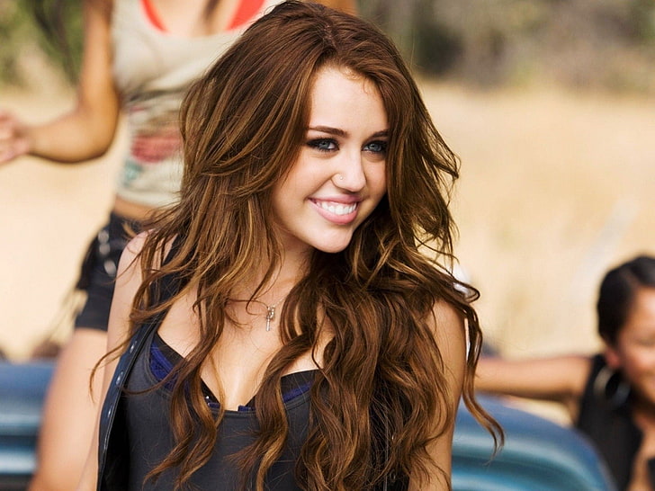 Miley Cyrus, women, actress, singer, brunette, portrait, smiling, HD wallpaper