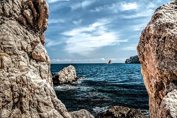 gray rocks on body of water under white and blue sky, girona, girona HD wallpaper