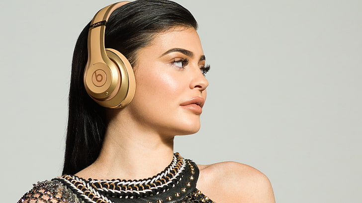 Photoshoot, Kylie Jenner, Beats, one person, beauty, studio shot, HD wallpaper