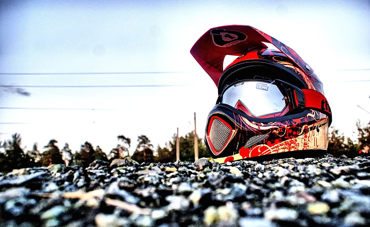 Downhill Biking Helmet, red motocross helmet, Motorcycle Racing, HD wallpaper